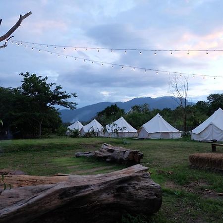Hotel Camp Story Chiangmai Chiang Mai Zewnętrze zdjęcie